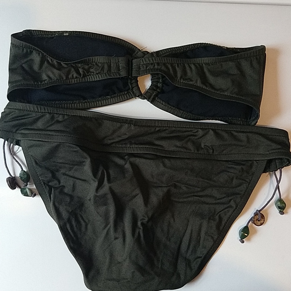 Mossimo bikini - Picture 2 of 2